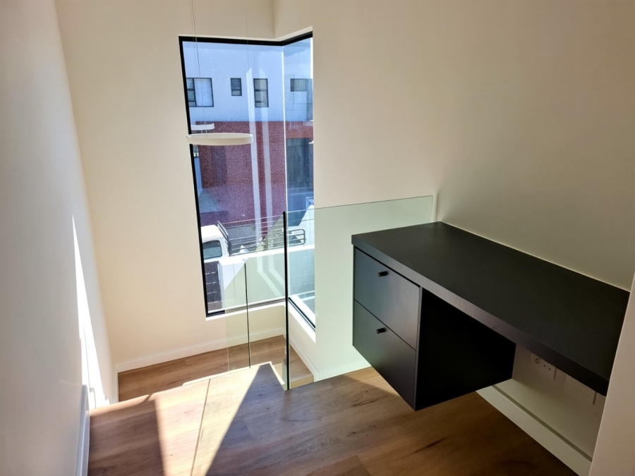 4 Bedroom Property for Sale in Sandown Western Cape